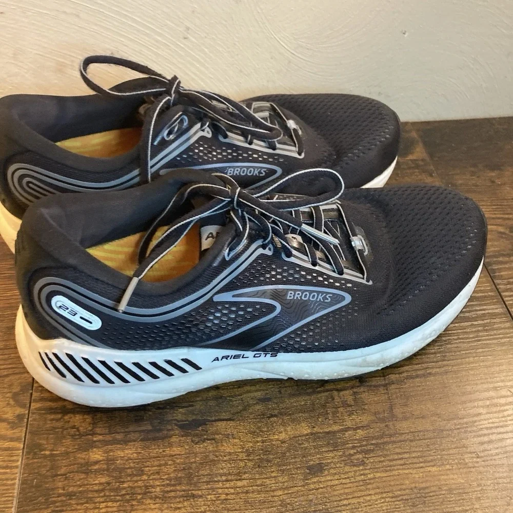 Brooks‎ Ariel GTS 23 Womens 10 B Black Gray Stability Running Shoes Walking